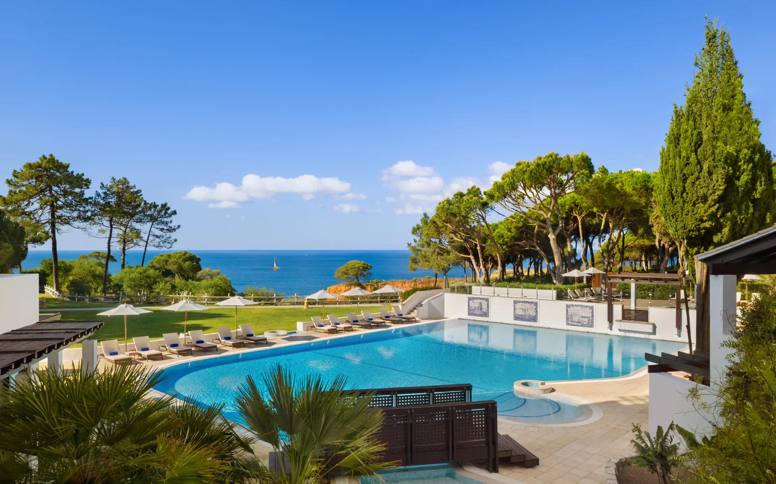 Pine Cliffs, a Luxury Collection Resort