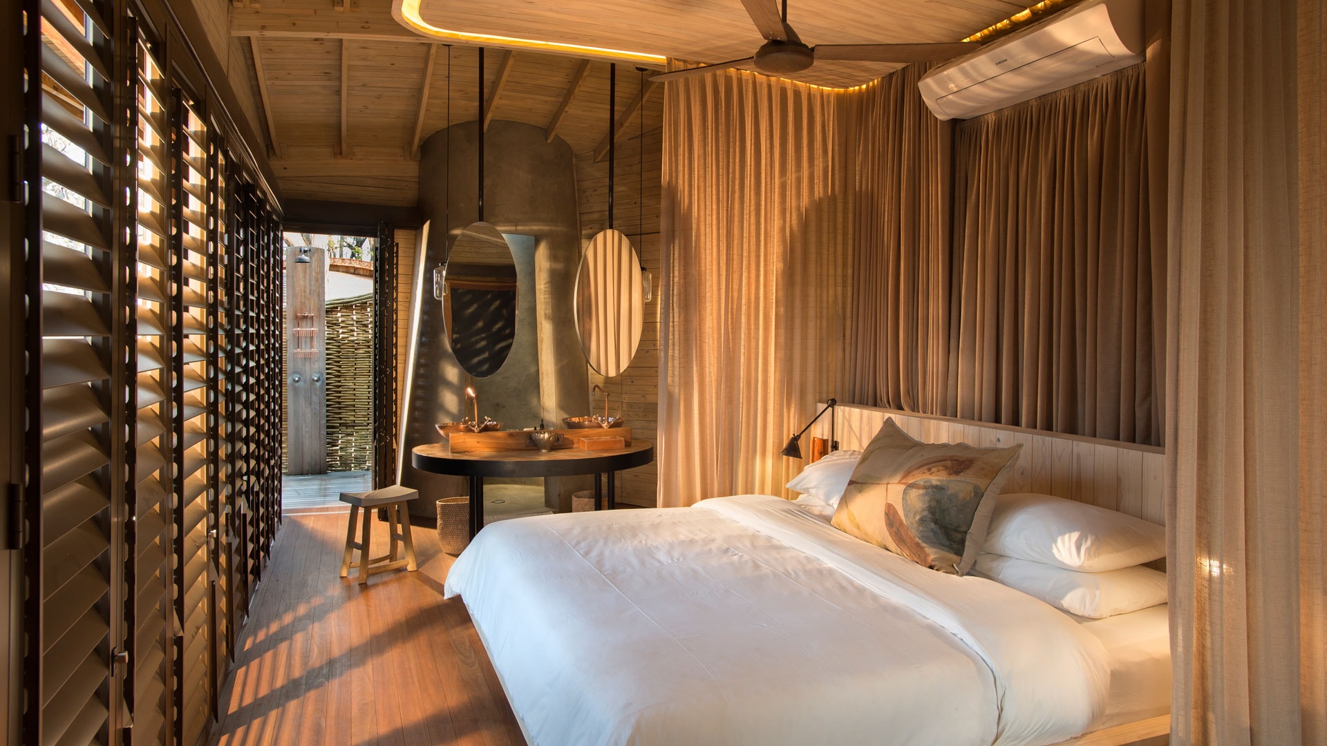 Sandibe Okavango Safari Lodge