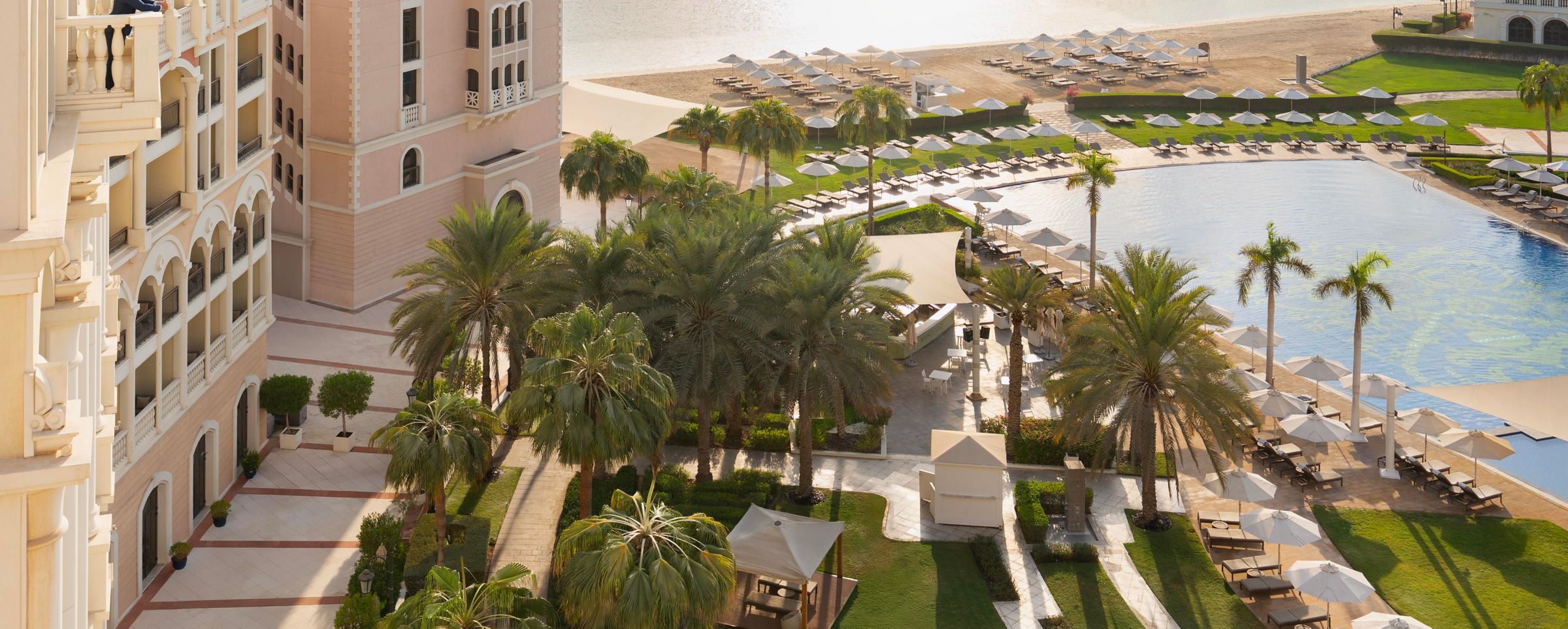 The Ritz-Carlton Abu Dhabi, Grand Canal